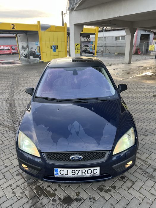 Ford Focus 2 1.6tdci 90 cp full,trapa electrica,xenon carte service