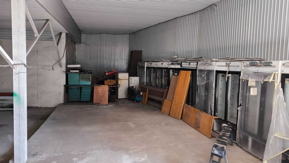 Продаётся коммерческое помещение с выездом на проспект КУНАЕВА- 1000м²