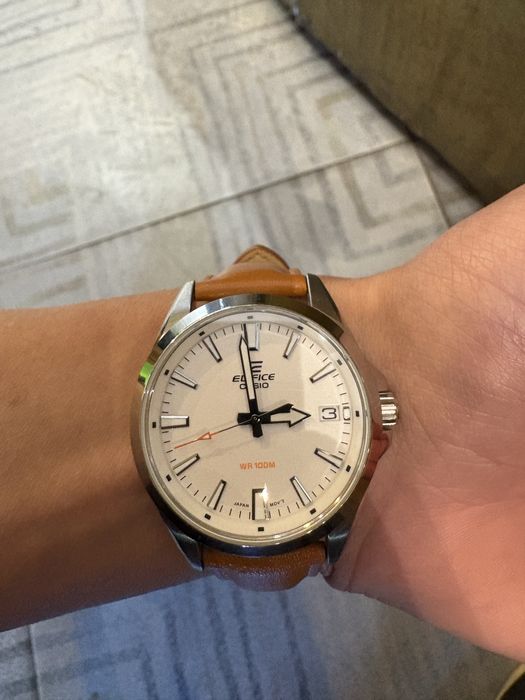 Продам часы casio б/у