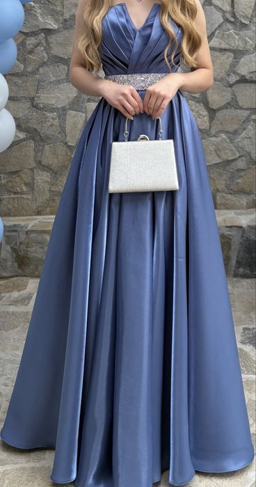 Елегантна бална рокля – носена веднъж