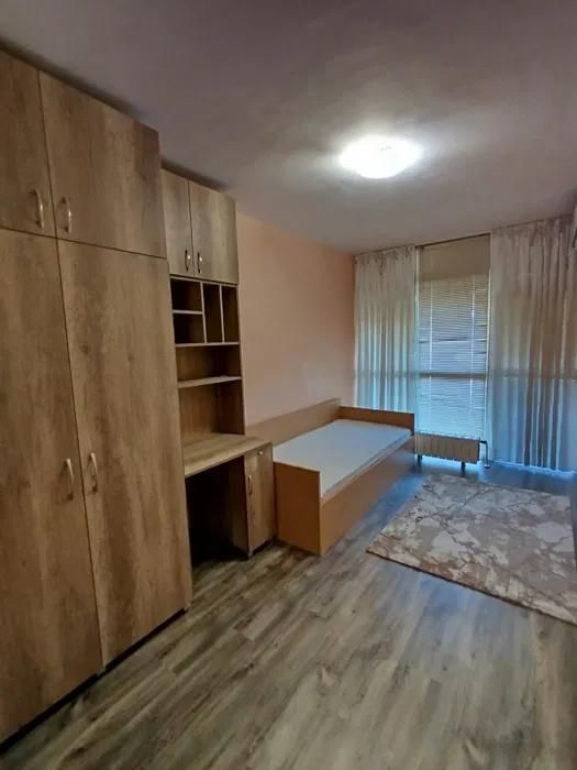 Дава се под наем Тристаен апартамент в Пловдив, Гагарин - 82 кв.м за 408 € - Снимка #6