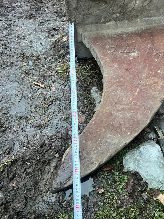 Клык для экскаватора трактора