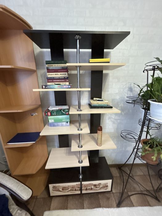 Продам полкы( по центру)