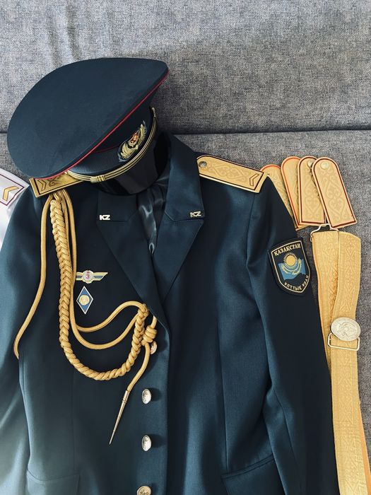 Парадная форма Вооруженных Сил РК