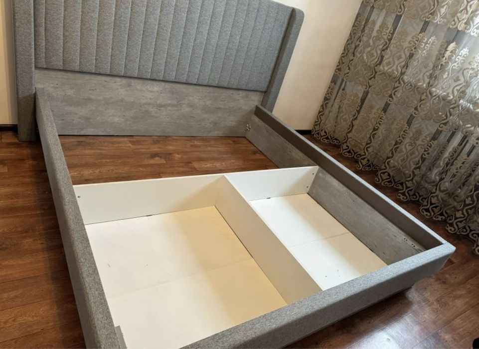 Спальный гарнитур совсем новый