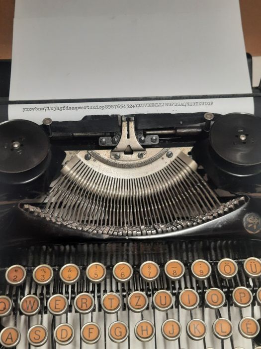 Mașină de scris  Erika 1932 impecabilă