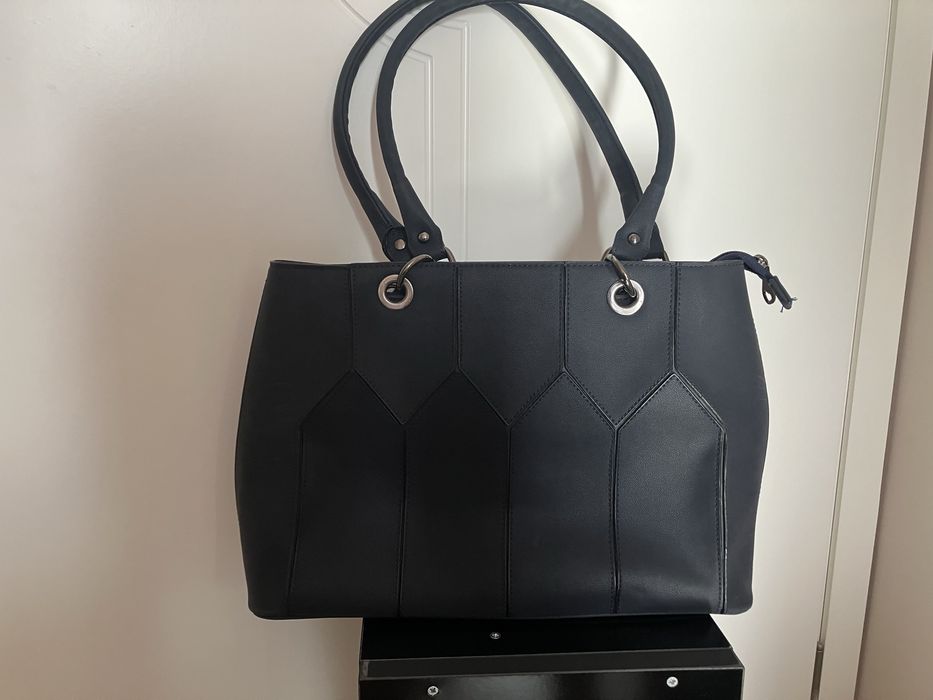 Евтини дамски чанти Michael Kors в тъмно синьо и кафяво кожени