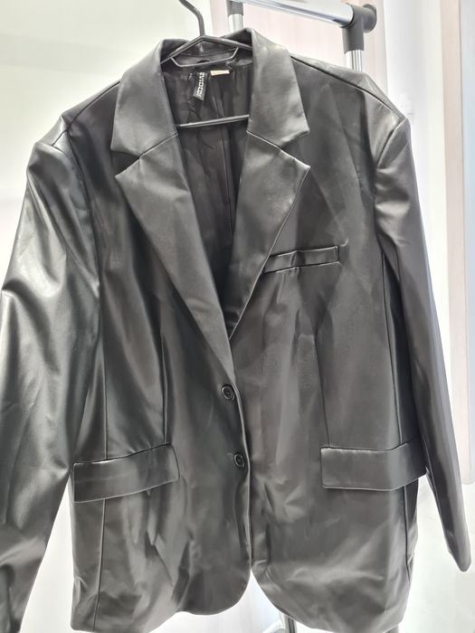 Кожено сако H&M Divided