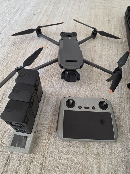 Дрон DJI mavik 3