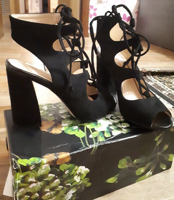 Продам красивые туфли