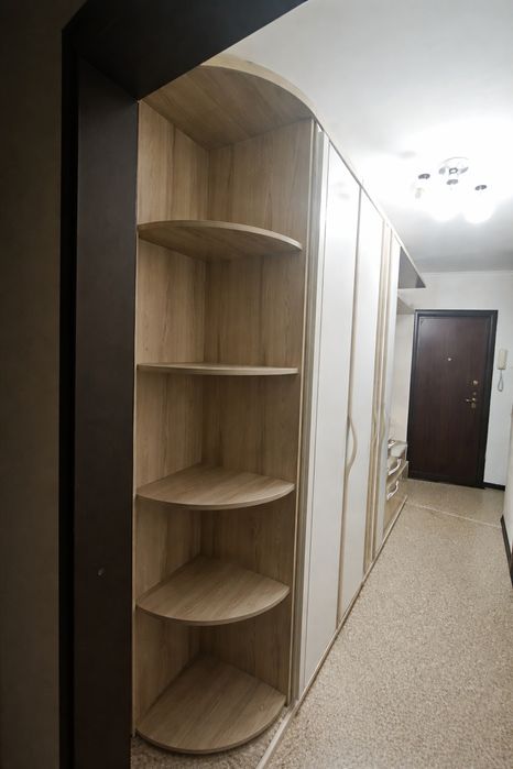 Продам срочно прихожую