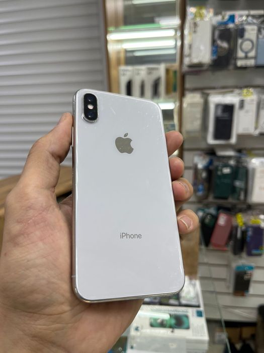 Продаеться айфон-Х срочно торг