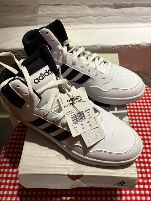 Adidasi Adidas noi 45 1/3