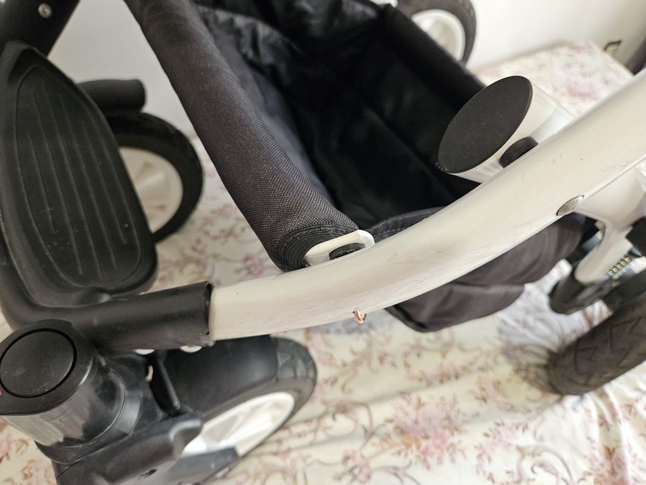 Бебешка количка Lorelli Mia 3 в 1