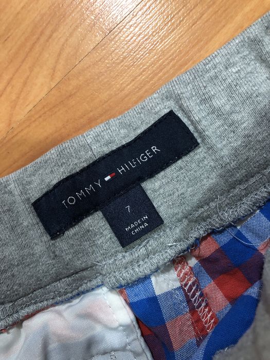 Pantalon scurt Tommy Hilfiher 7 ani