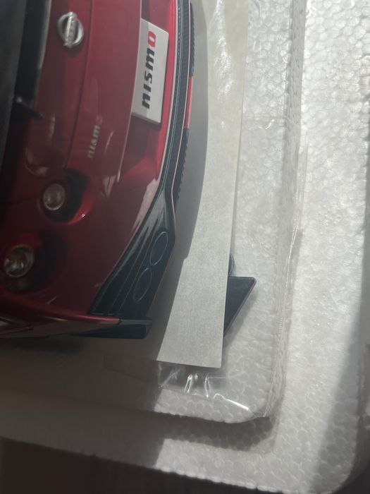 AutoArt Nissan nismo gtr R35 (1:18)