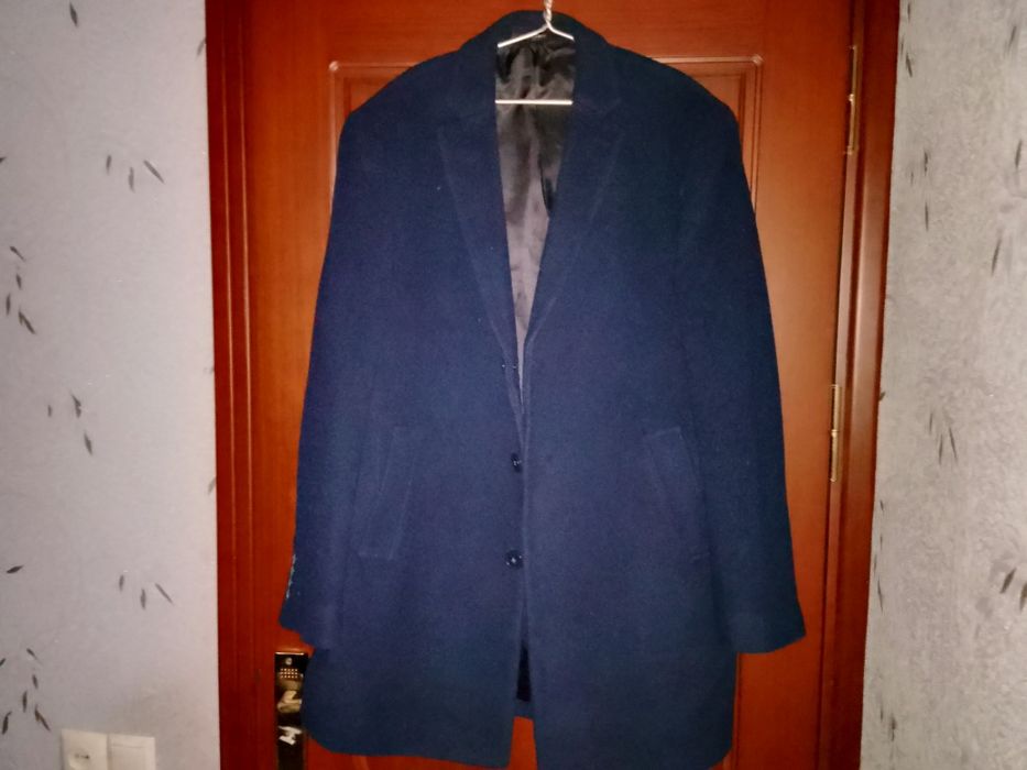 Продаётся пальто от calven klain