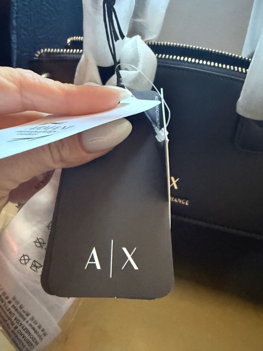 Нова чанта Armani Exchange