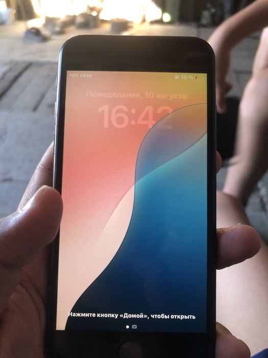 Продам iphone se 64 gb