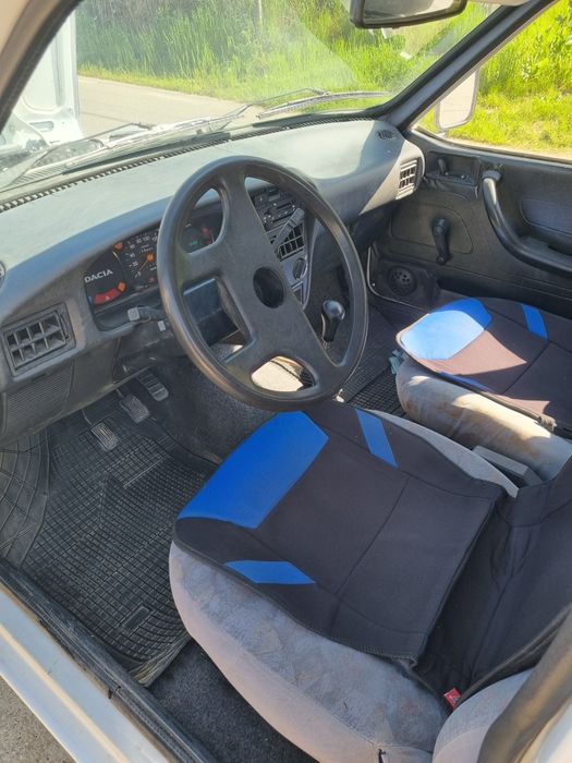 Dacia 1307   ÷    5 locuri    ÷    4x4