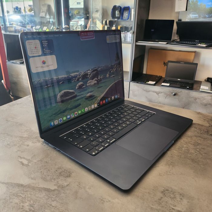 Amanet F28: MACBOOK AIR M4 15" 2025 (L)