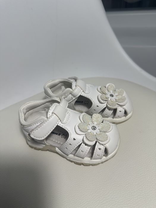 Детски сандали размер 20