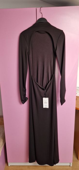 OFERTA! Vând îmbrăcăminte de damă noi cu etichetă nu au fost purtate