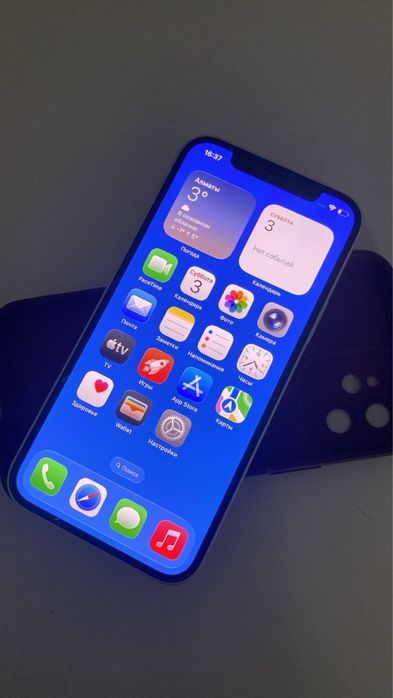 Продам Айфон 12 64 гб