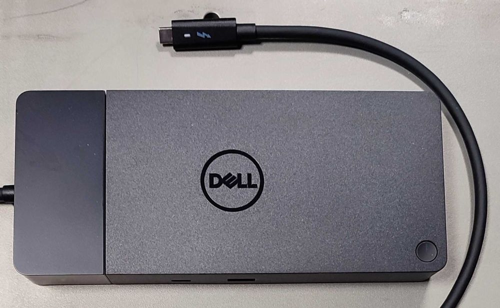 DELL Docking station - 160 лв + ПОДАРЪК - КЛАВИАТУРА