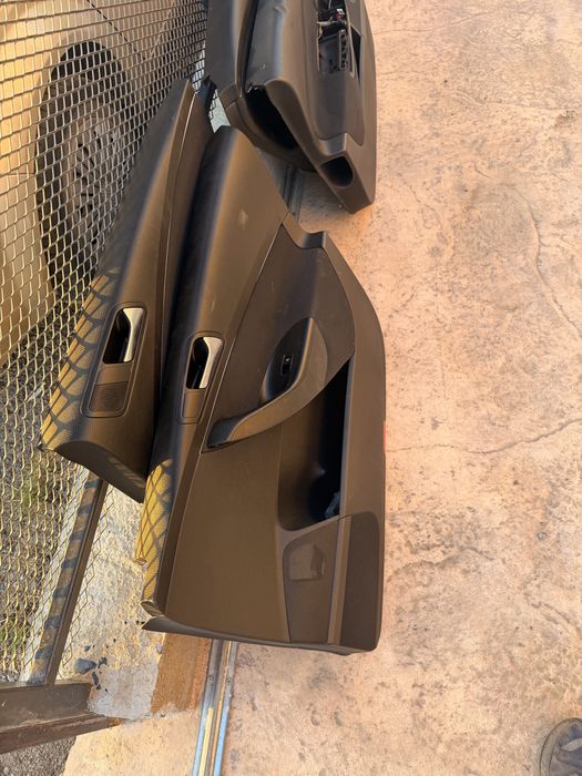 Fete fata de usi usa material negru vw passat b6 break ( combi)