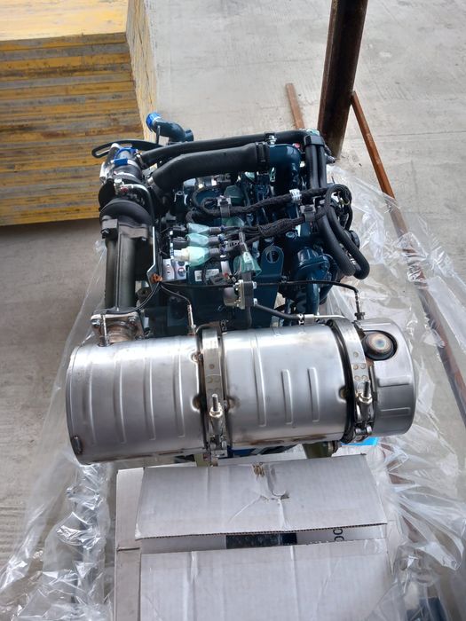 Motor kubota V2403-CR-T-EW03