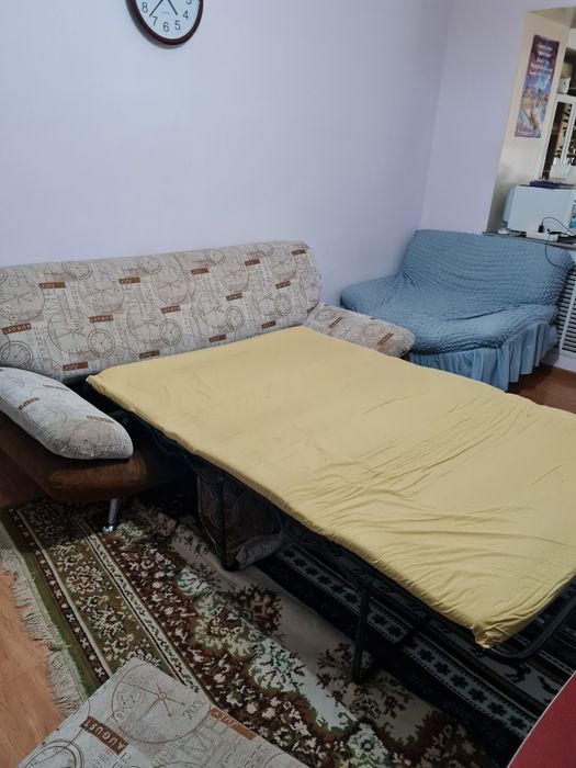 Диван с двумя креслами