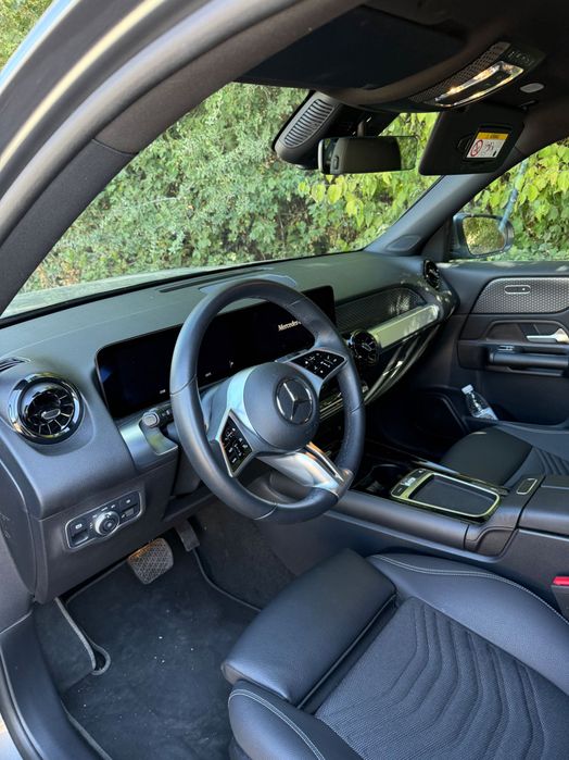 Mercedes - Benz GLB 200