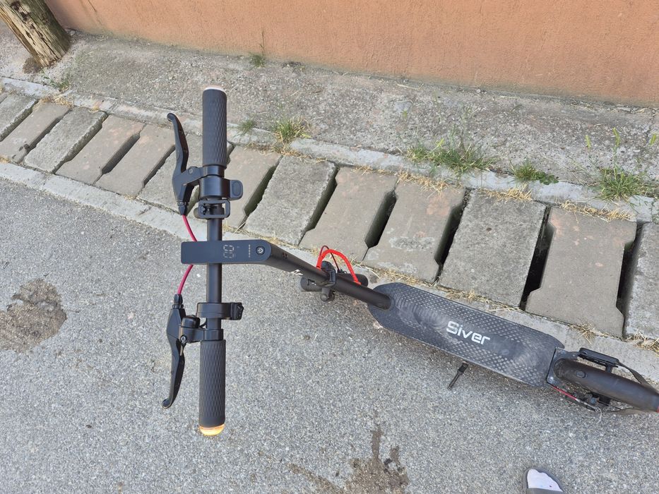 Trotinetă electrică Siver 30 km/h – roată plină spate