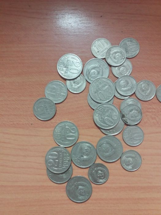 Банкноты и монеты