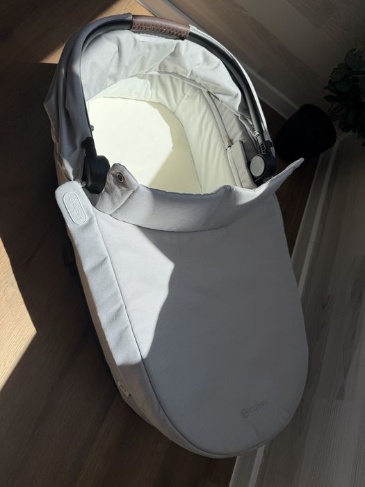 Кош за новородено Cybex Balios S Lux