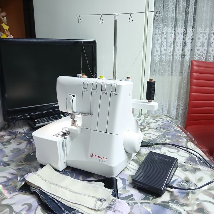 Masina de cusut si surfilat cu 2 ace 4 fire overlock SINGER S14 -78