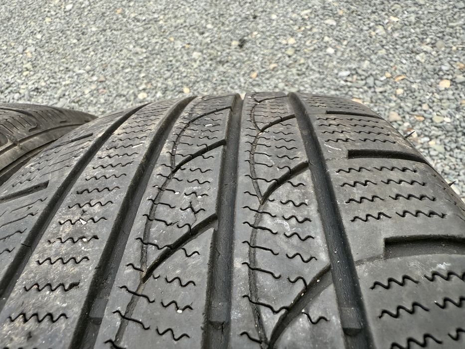 2бр. Зимни Гуми 215/60R/17 -ROTALLA- DOT:1918- 5.2мм.