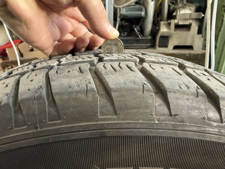 Зимни гуми за бус 205/75/16C - 220лв