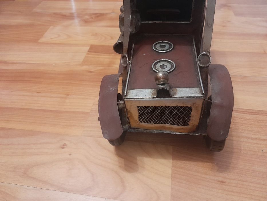 Mașinuță  handmade veche