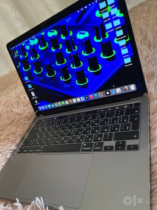 Диджейский комплект Macbook,Pult,Naushniki