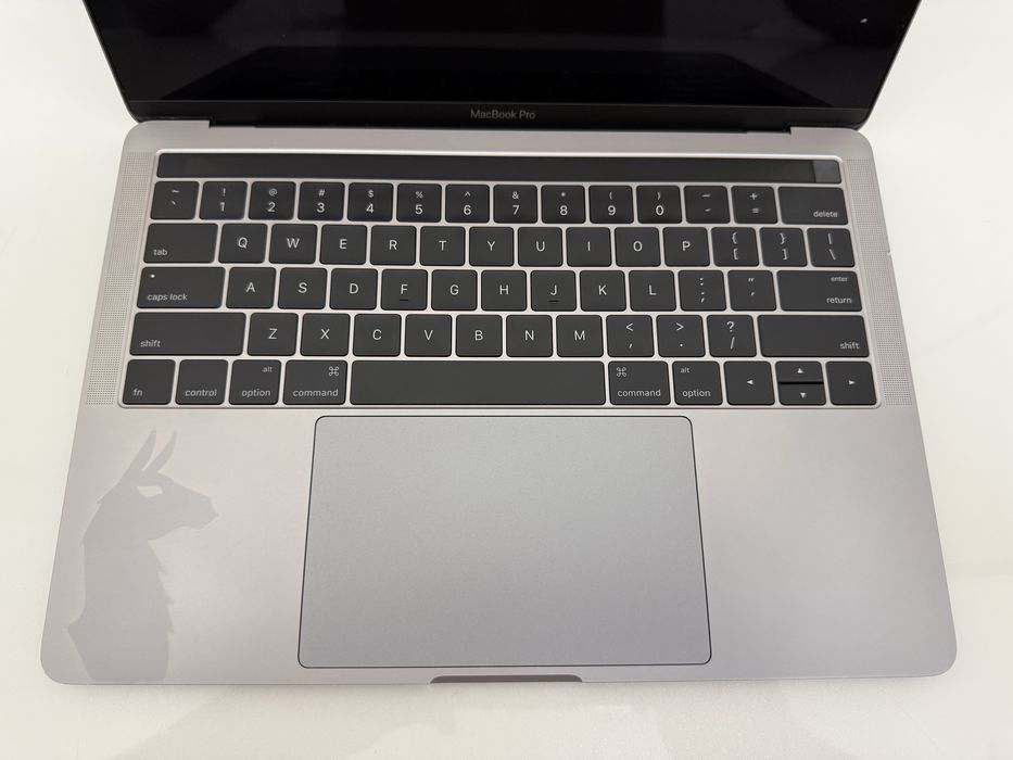 MacBook Pro TouchBar 2016год. i5/8/256