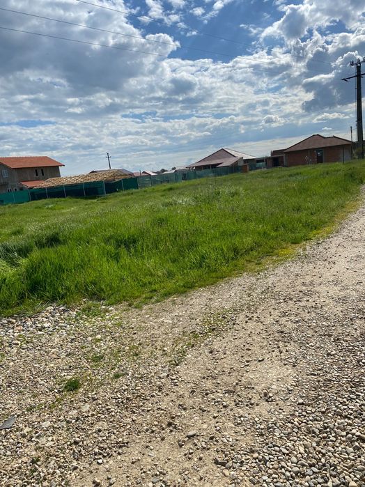 Vând teren în Fughiu 1380 mp-dublu front