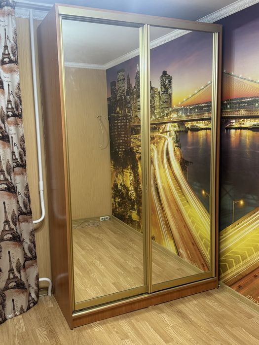 Продам шкаф купе