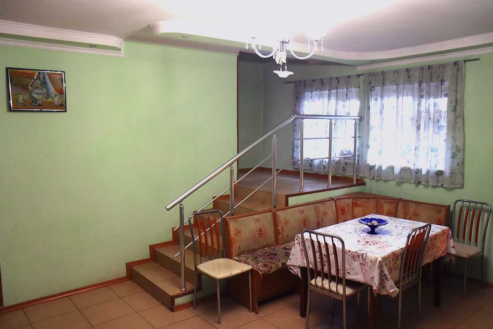 Продам дом. 2 этажа. Лесозавод