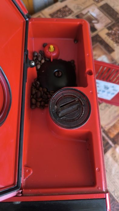 Saeco Minuto HD8763/09,Устройство за пяна, Керамична мелачка, Авт.почи