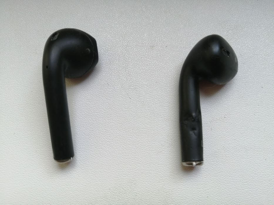 Продам один наушник