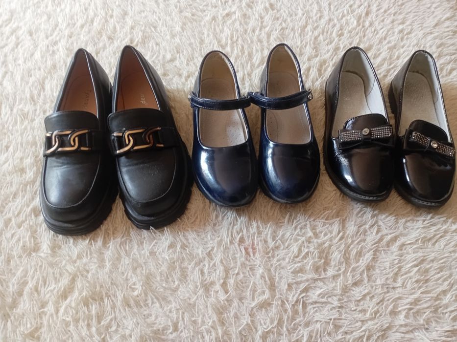 Продаётся туфли размеро 34,35