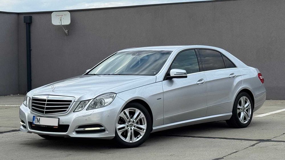 Mercedes-Benz E 220 KLASS Avantgarde 2.2 CDI Diesel BlueEffciency