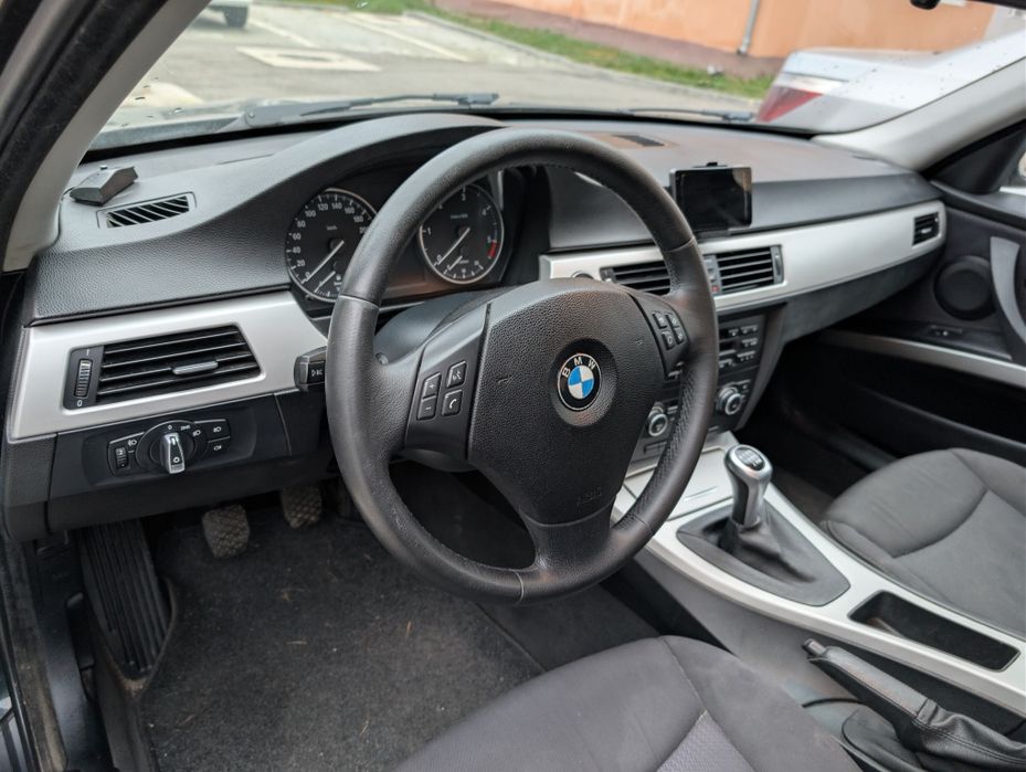Vând BMW E90 FL An 2010 Euro 5